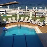 Small Hotel