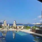 Hotel Small