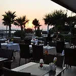 Hotel Small