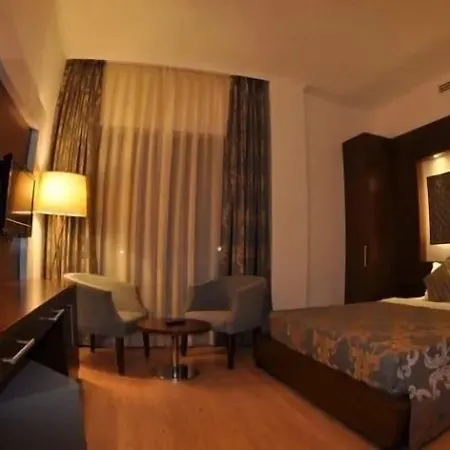 Small 酒店 图尔古特雷斯