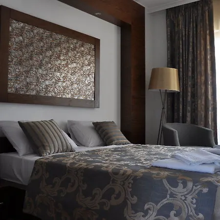 Hotel Small