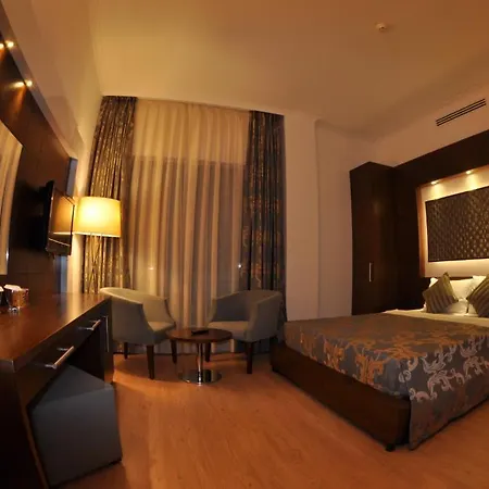 Hotel Small 4*