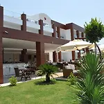 Hotel Small