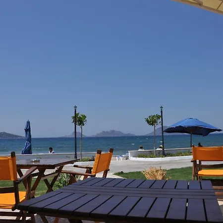 Small Hotell