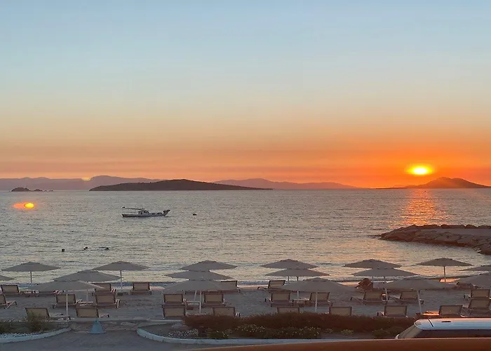 Small מלון טורגוטריס